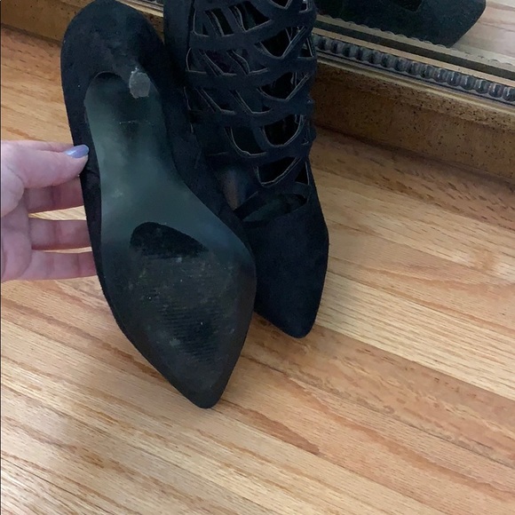 Cleopatra Black Suede Heel, size 6.5, side zipper - Picture 10 of 10